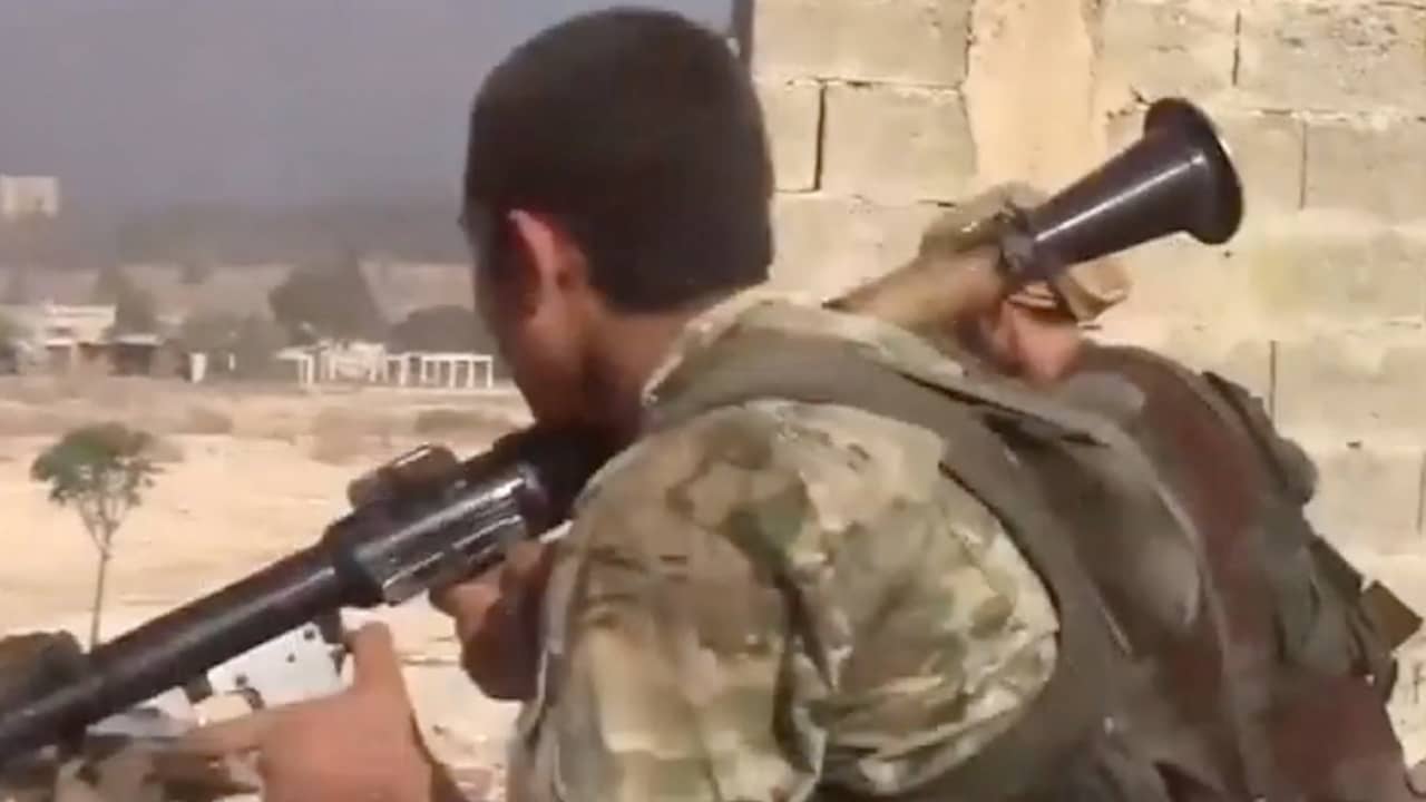 Syrische rebellen nemen basis in Aleppo over