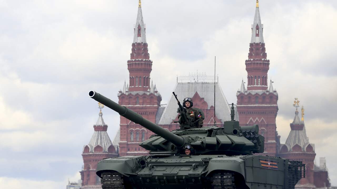 Beeld uit video: 9 meiparade in Rusland: moet het leger niet in Oekraïne zijn?