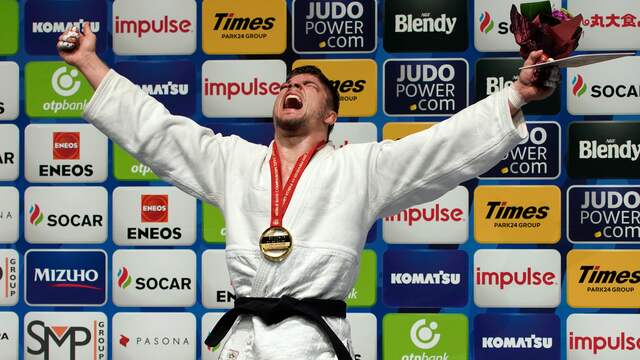 Noël van 't End na zijn wereldtitel in 2019.
