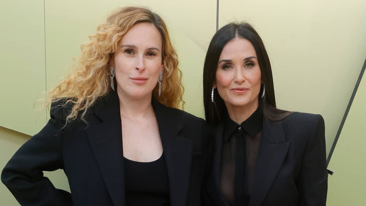 Rumer Willis bevallen, Bruce Willis en Demi Moore zijn nu opa en oma |  Achterklap | NU.nl