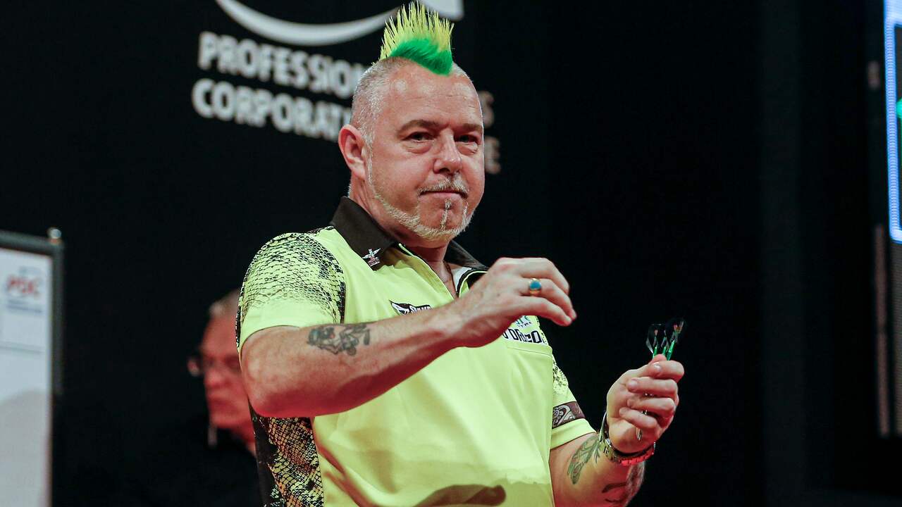 Wereldkampioen Wright verzwikt enkel bij dansje tijdens opkomst