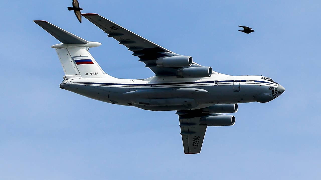 La Russia annuncia lo schianto di un aereo che trasportava 65 prigionieri di guerra ucraini  Guerra in Ucraina