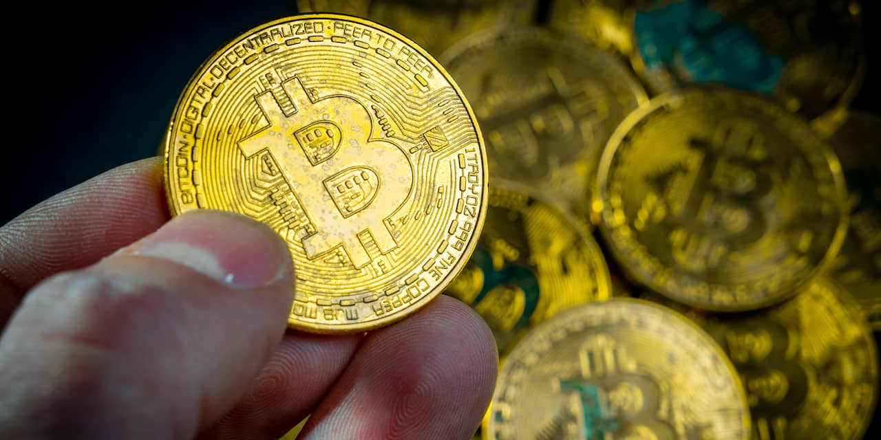 Bitcoin verliest binnen een half uur bijna 7.000 dollar aan waarde