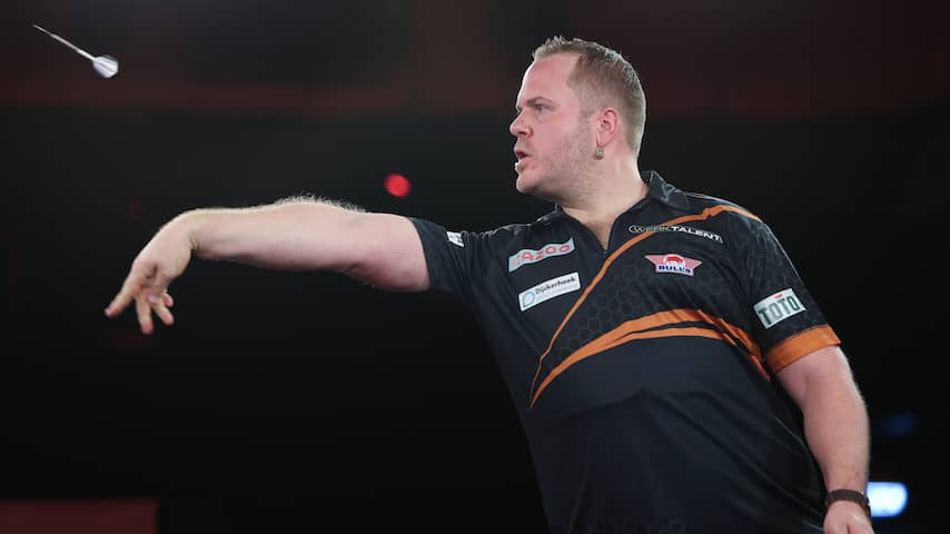 Injury ruins Van Duijvenbode's darts year: 'Son is the only positive ...