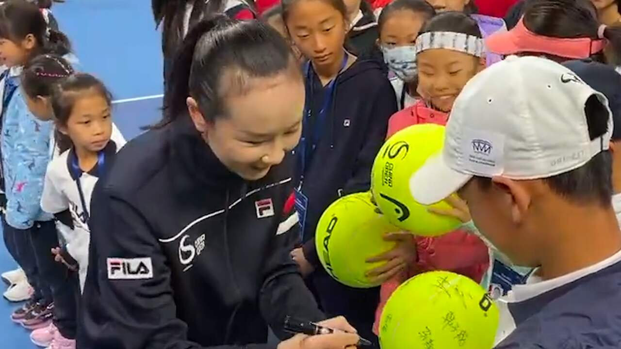 Beeld uit video: Chinese staatsmedia delen beelden van verdwenen tennisster Peng