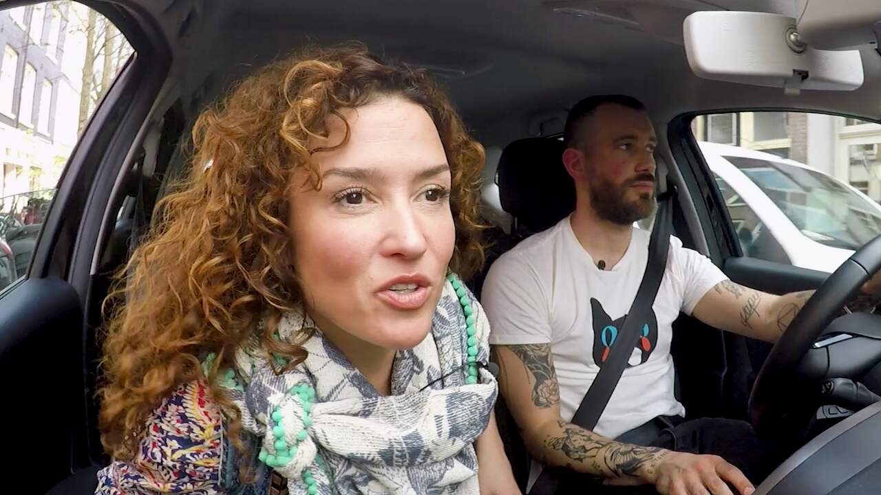 In de auto met Katja: Gosschalk 'toffe pik' ondanks 'dom gedrag'