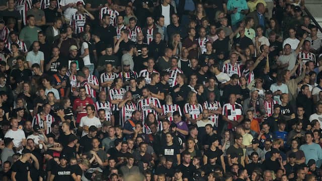 Het duel tussen Willem II en PSV kan het eerste Eredivisie-duel in een vol stadion in anderhalf jaar worden.