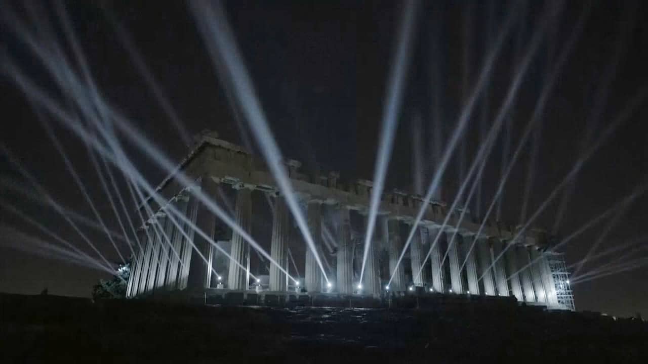 Beeld uit video: Lichtshow viert nieuw ledsysteem op Akropolis: 'Licht van 21e eeuw'