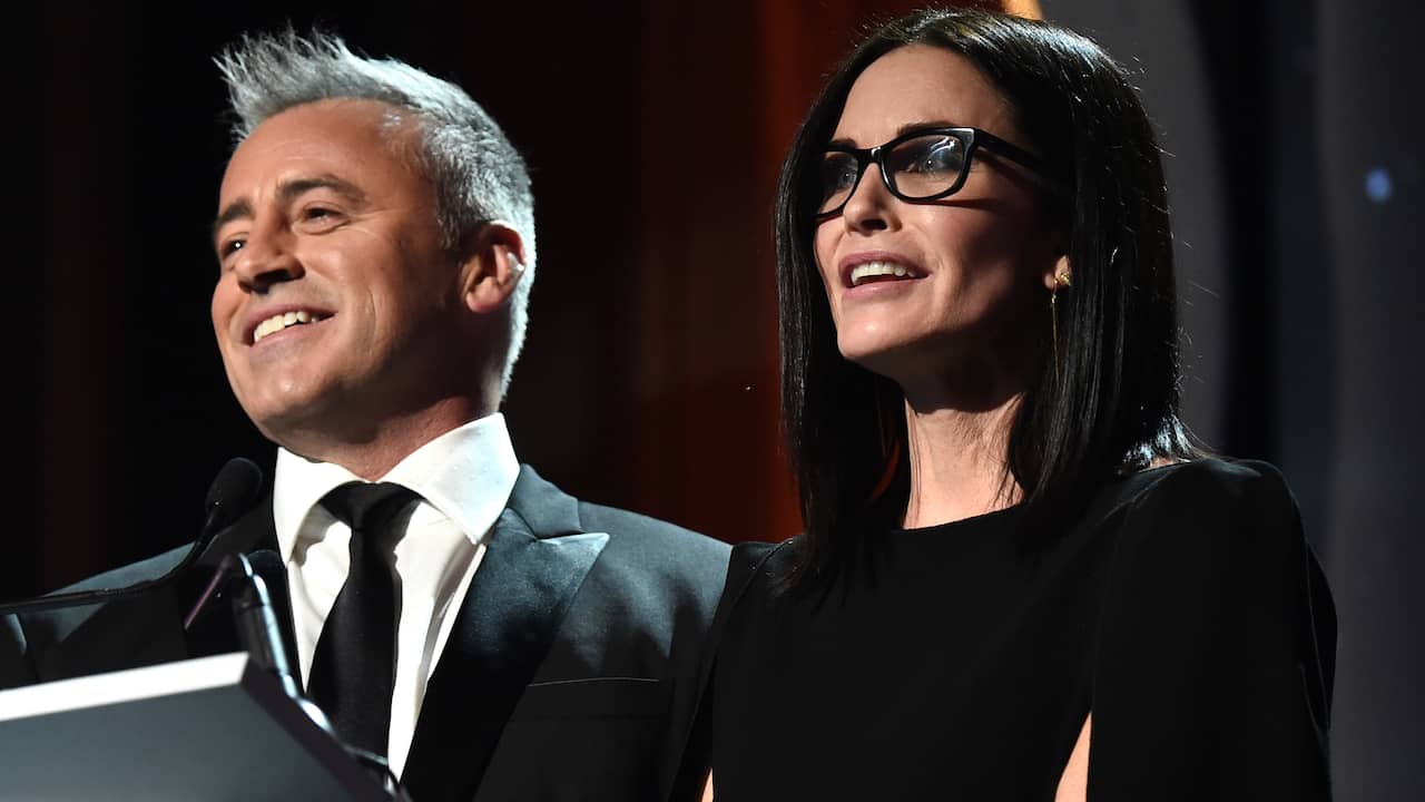 Friends” Stars Matt LeBlanc and Courteney Cox Respond to Matthew Perry’s Death: “We are a Family