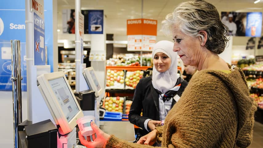 Supermarktpersoneel over diefstal: 'Met jassen en tassen vol naar buiten'