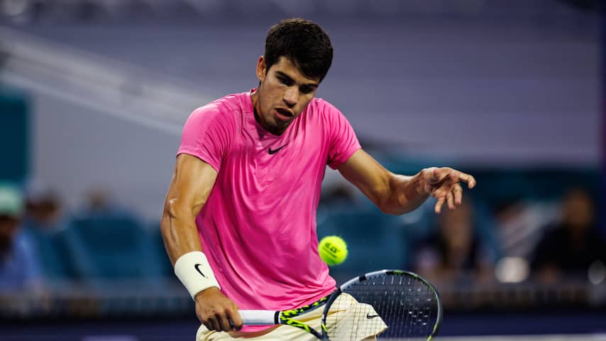 warm kiezen Pidgin Alcaraz mist finale in Miami en verliest nummer één-positie weer aan  Djokovic | Tennis | NU.nl
