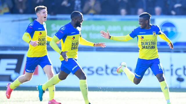 De twee doelpunten van David Sambissa mochten Cambuur niet baten.