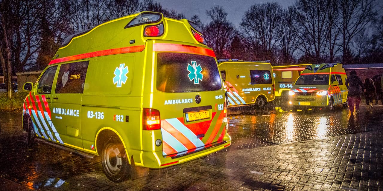 Twee mensen zwaargewond na uitstappen op A15 bij Echteld