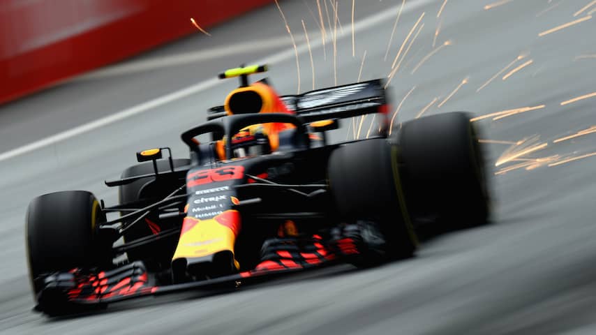 Motorprobleem voor Verstappen in laatste training, Vettel klokt snelste tijd