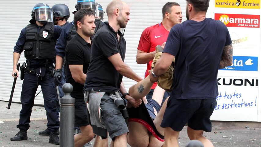 UEFA stelt onderzoek in naar rellen met tientallen gewonden in Marseille