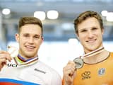 Lavreysen klopt Hoogland op sprint en verovert derde wereldtitel in Roubaix