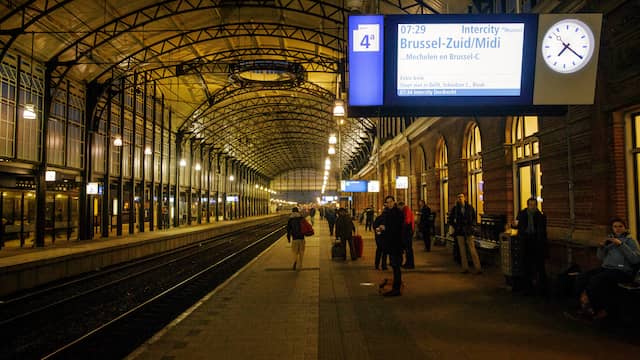 A2 bij Nederweert deels dicht door ongeluk. A2 bij Nederweert deels dicht door ongeluk.