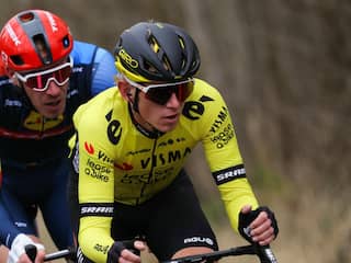 Nóg meer tegenslag voor Visma: Bouwman haakt ziek af voor Giro d'Italia