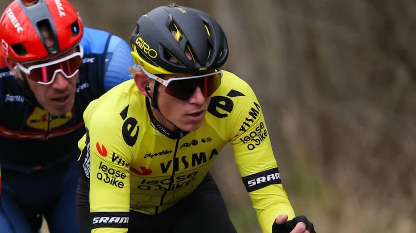 Nóg meer tegenslag voor Visma: Bouwman haakt ziek af voor Giro d'Italia