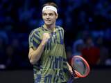 Fritz verslaat Auger-Aliassime en treft Djokovic in halve finales ATP Finals