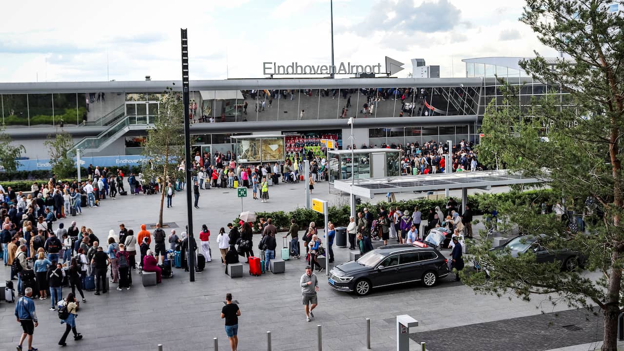 Eindhoven Airport expects extremely long queues until autumn holidays |  NOW