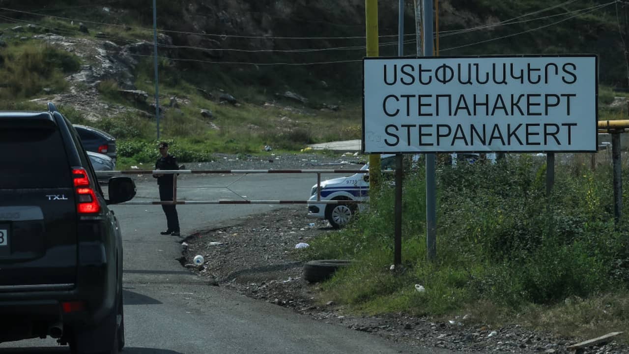 Stepanakert menjadi kota hantu setelah warganya mengungsi dari Nagorno-Karabakh |  di luar