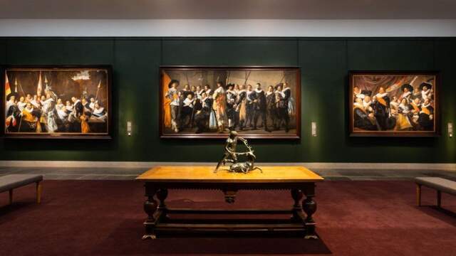 De Schutterzaal in het Frans Hals Museum.