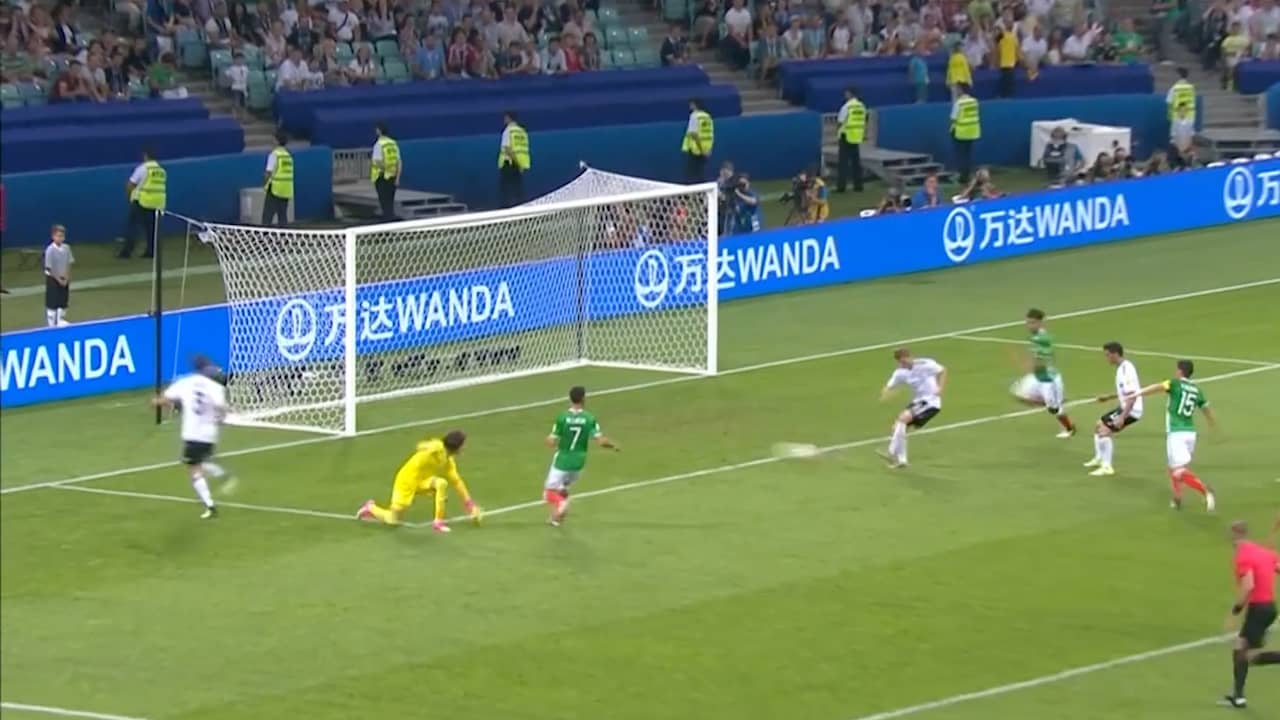 Beeld uit video: Duitsland verslaat Mexico met 4-1 in halve finale Confederations Cup
