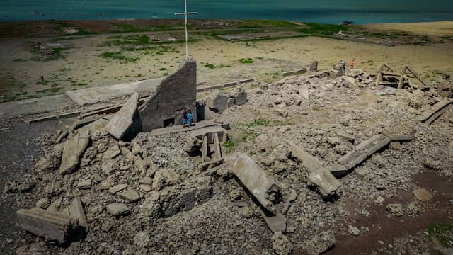 Onderzeese Filipijnse ruïnes komen tevoorschijn door droogte