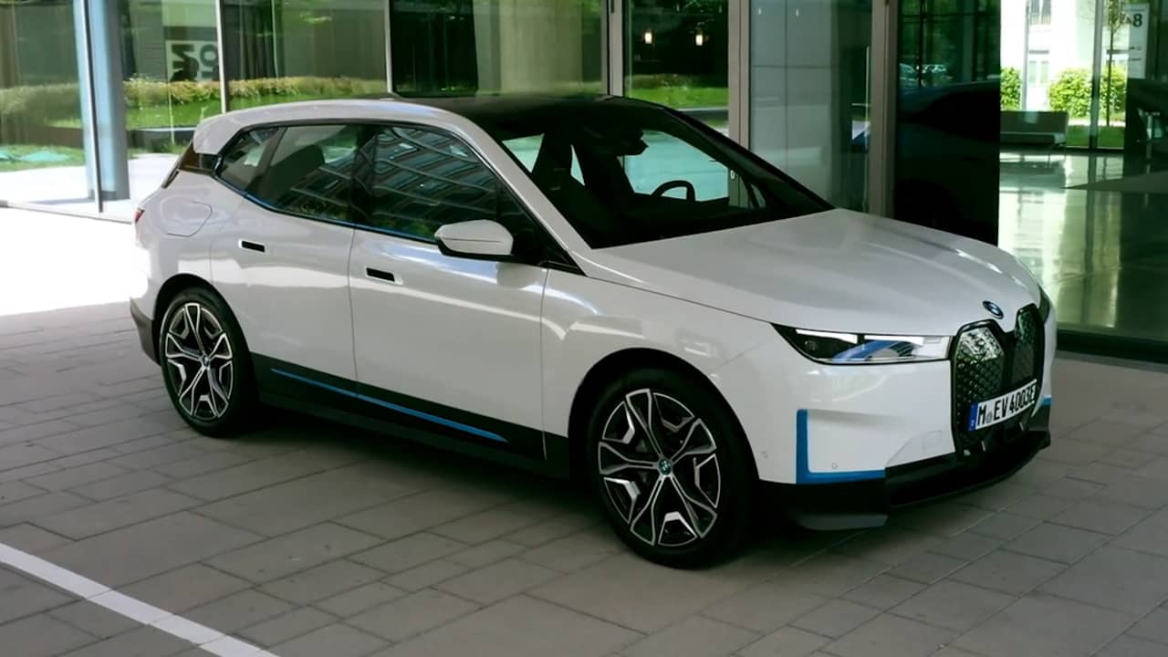 Beeld uit video: Rijimpressie: BMW iX xDrive 50