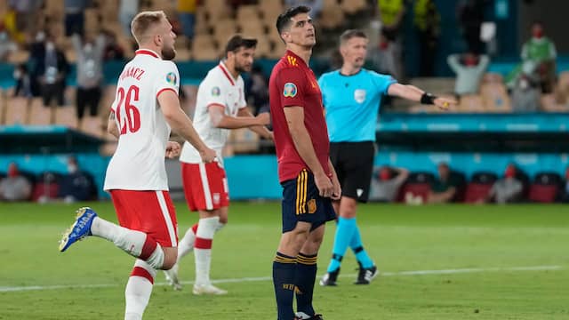 Spanje kwam in de tweede groepswedstrijd tegen Polen niet verder dan 1-1.