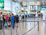 Schiphol beperkt in zomer aantal passagiers per dag, duizenden reizigers de dupe