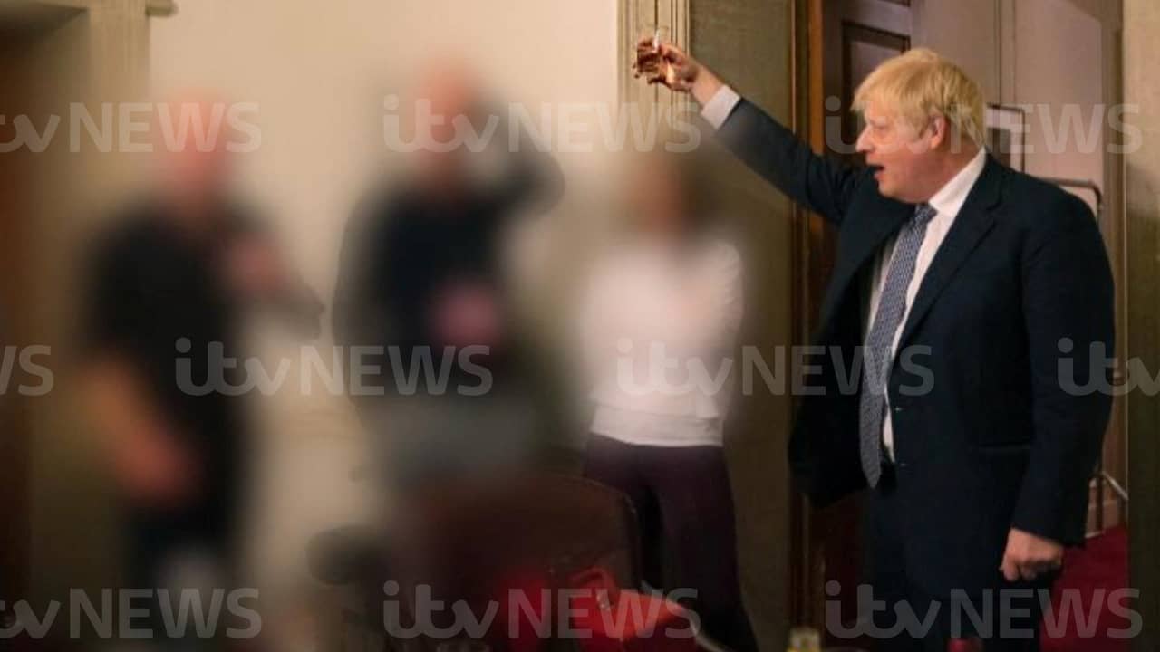 New photos surfaced of British Prime Minister Johnson drinking during lockdown |  NOW