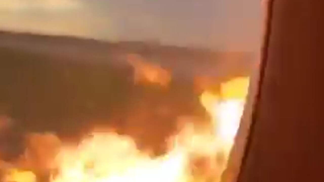 Passagier filmt noodlanding Moskou vanuit brandend toestel
