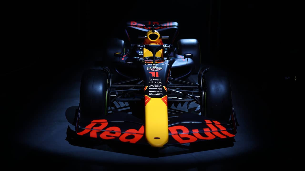 Red Bull houdt nog veel achter bij presentatie nieuwe auto Verstappen