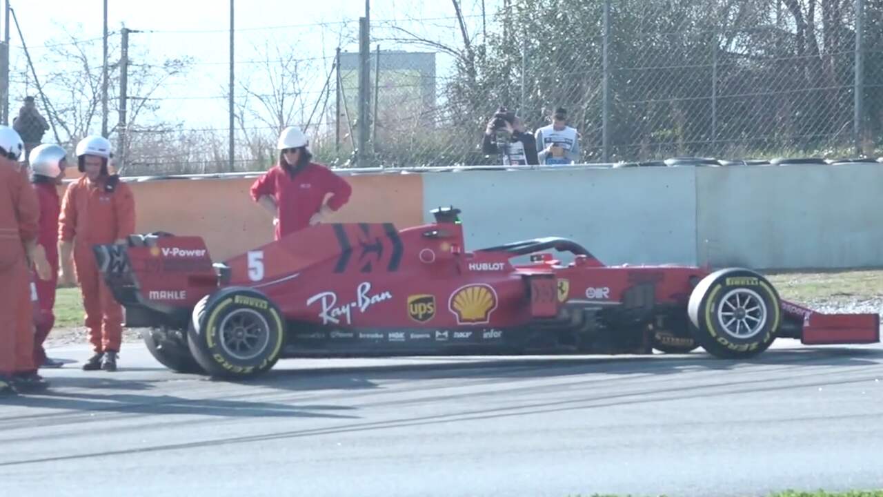 Ferrari van Vettel valt tijdens Formule 1-testdag stil met motorproblemen