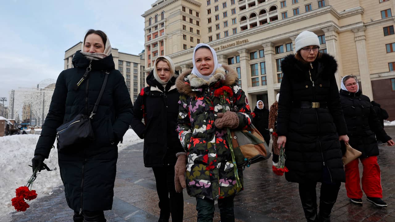 Ibu dan istri tentara Rusia yang melakukan perlawanan: 'Bawa mereka kembali' |  di luar