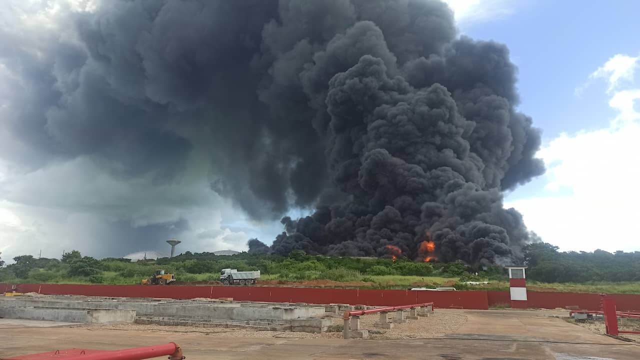 At least 120 injured in Cuban oil reservoir fire, 17 firefighters missing |  NOW