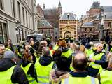 Arrestatie bij 'Gele Hesjes' in Maastricht, Binnenhof Den Haag afgesloten