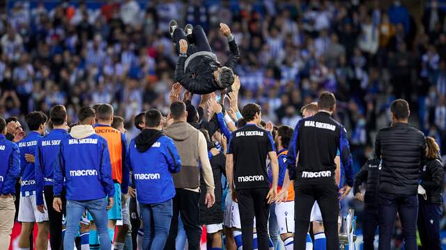 De overwinning werd door Real Sociedad uitbundig gevierd.