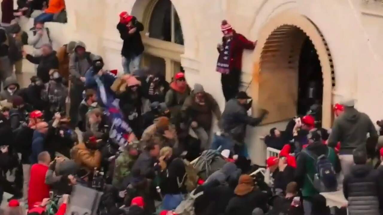 Demokraten zeigen belastendes Material in Trumps Amtsenthebungsverfahren