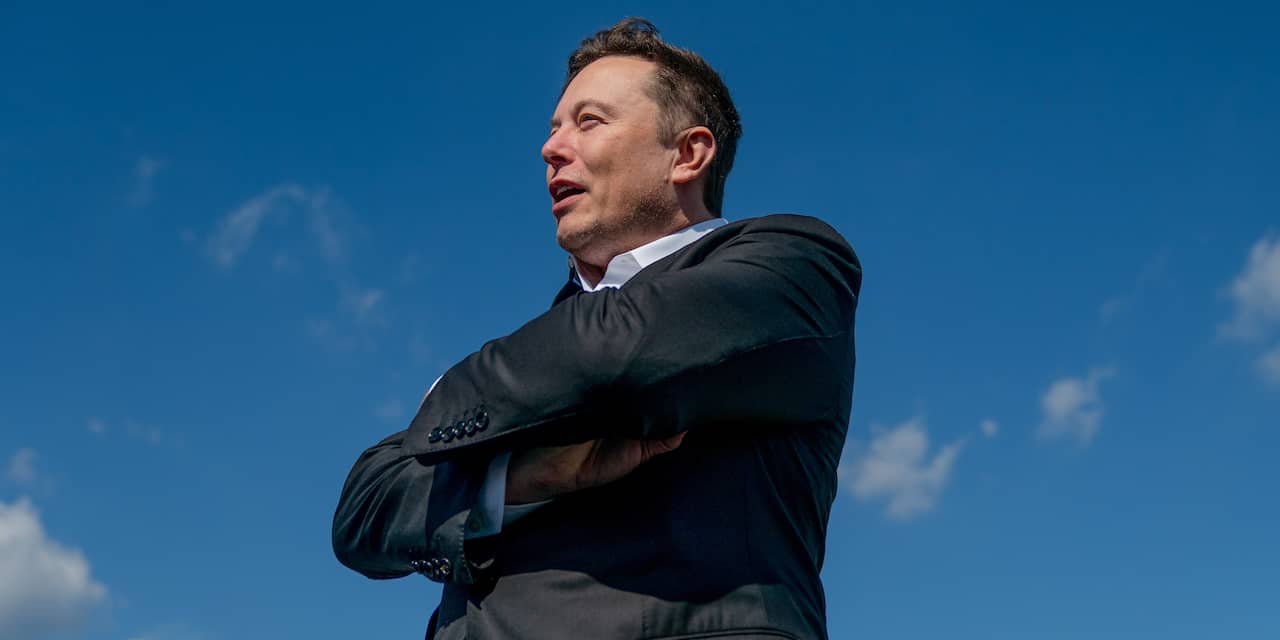 Musk deelt sneer uit met Tesla's nieuwe gadget: een klokkenluidersfluitje