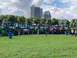 Boeren arriveren op Malieveld voor stikstofprotest, tractoren van A12 gehaald