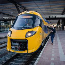 Nieuwe 'Wesp'-intercity Rijdt Weer Proefritjes Na Onderbroken Eerste ...