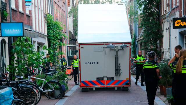 Rond 19.40 uur werd via Burgernet een signalement van de vermoedelijke schutter verspreid.