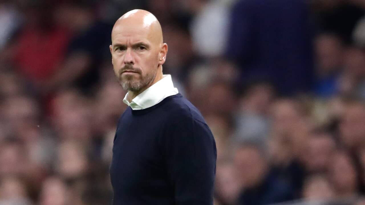 Trainer Erik ten Hag kan door interlandverplichtingen niet beschikken over drie spelers.