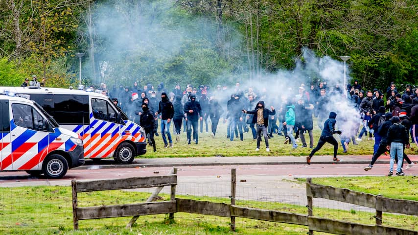 Feyenoord-fans slaags met politie rond laatste training voor duel met Ajax