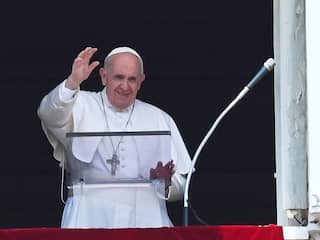 Paus Franciscus zet deur op een kier om koppels van zelfde geslacht te zegenen