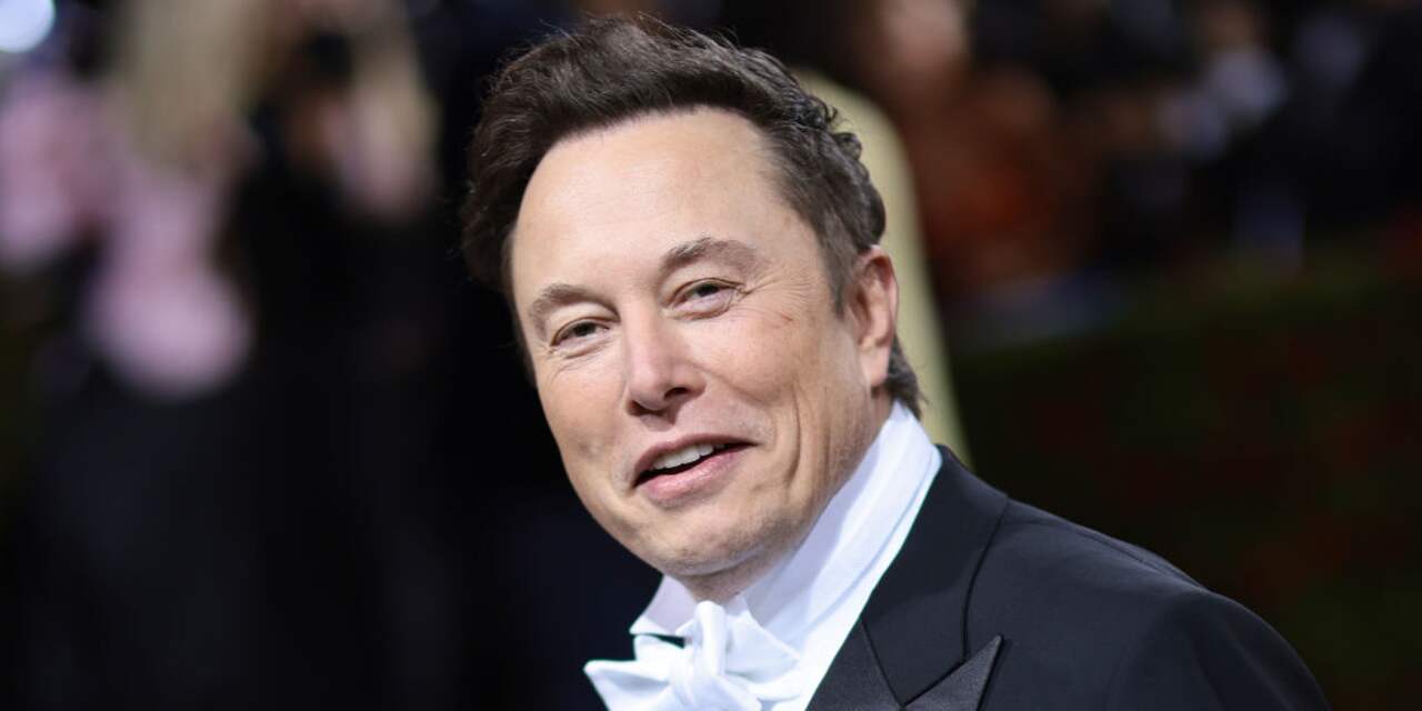 Elon Musk wil meer geld uit eigen zak betalen in overnamedeal Twitter