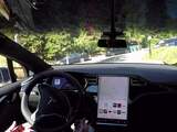 Tesla belooft zelfrijfunctie Autopilot binnen zes maanden uit te breiden